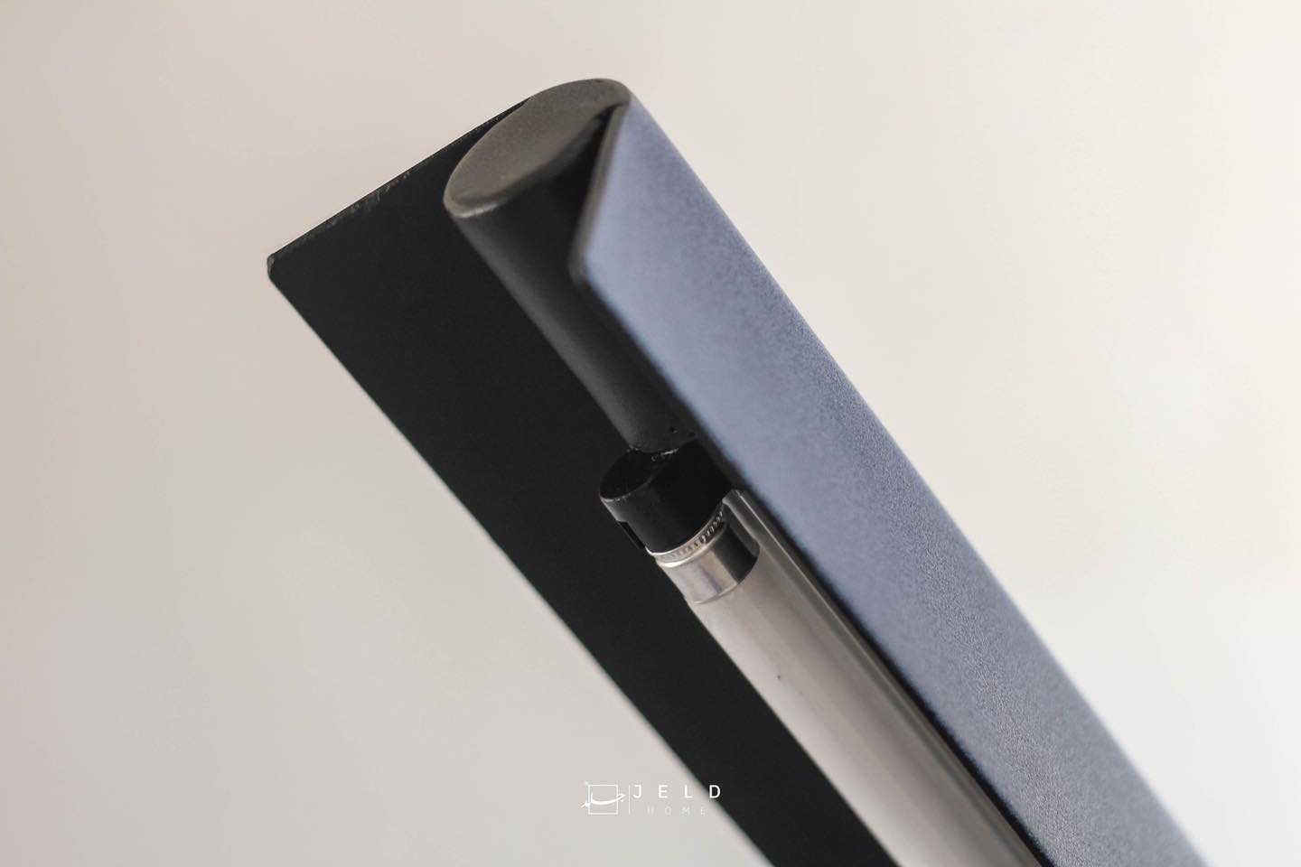 The Olive Stand Lamp